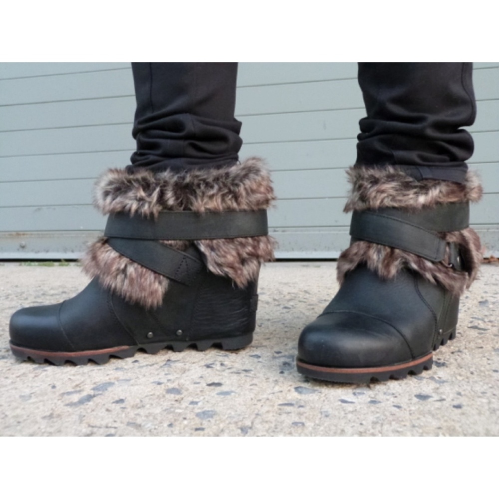 SOREL Joan of Arctic Fur Lined Leather Ankle Boots